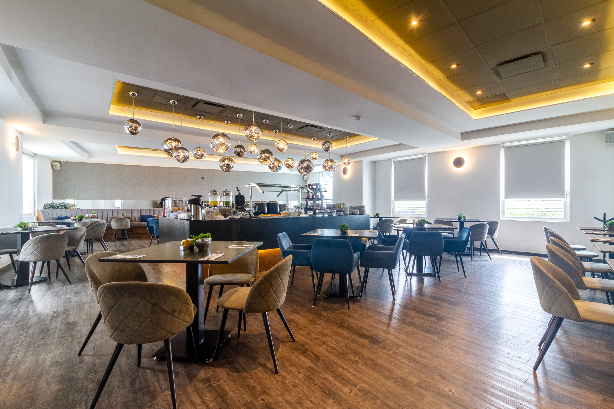 SALON DESAYUNADOR